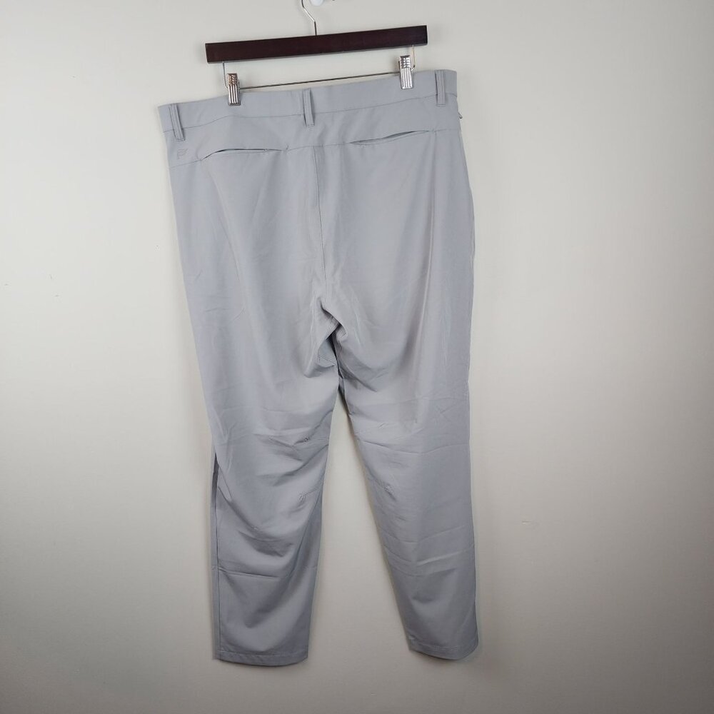 Fabletics Men Gray Lightweight Flex Straight Leg … - image 4
